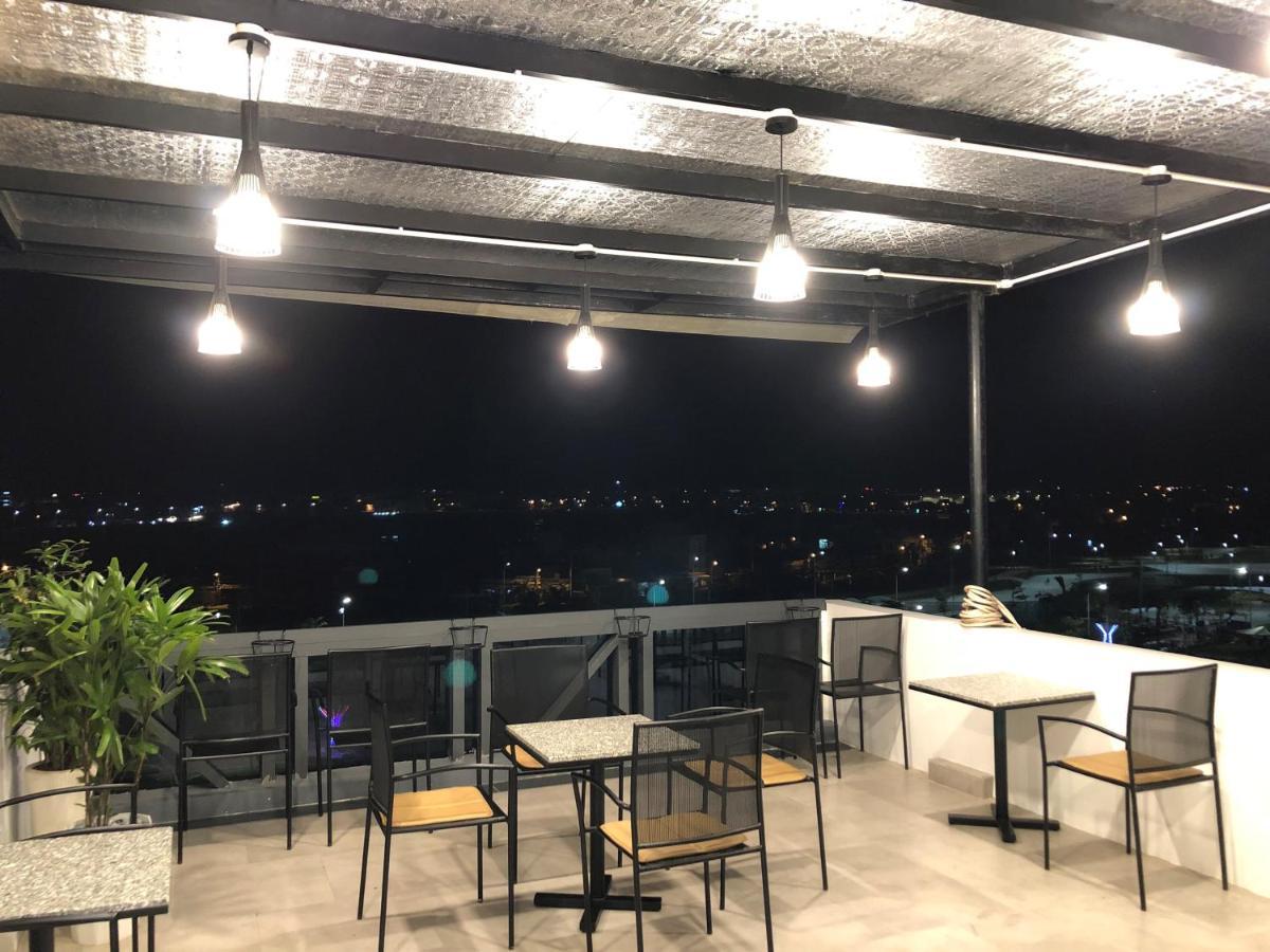 Coconut Hotel Phu Yen Туихоа Экстерьер фото